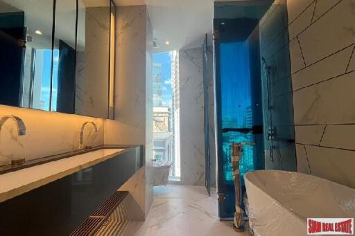 The Estelle - Ultra Luxury 2+1 Bed on the 11th Floor Located on Sukhumvit 26, 150 meters from Phrom Phong BTS/Emporium - Urgent Sell before Transfer!