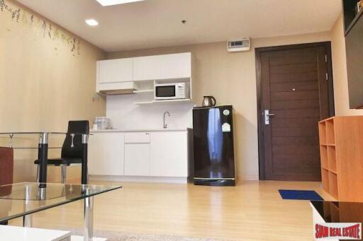 Thru Thonglor Condo - One Bedroom Condo for Sale only 800 m. from BTS Thong Lo