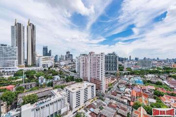 Baan Chaopraya Condominium - Large 3 Bed Condo on 19th Floor with Amazing River and City Views and Antique Furnishings at Chaopraya River