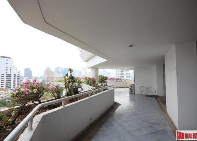 Large 3 bed 3 Bath Condo With Enormous Patio Balcony For Sale In Secure Building In Ekkamai Area Of Bangkok