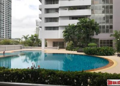 DS Tower 1 - Large Three Bedroom Family Condo with Pool Views on Sukhumvit 33