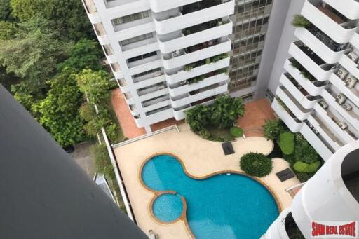 DS Tower 1 - Large Three Bedroom Family Condo with Pool Views on Sukhumvit 33