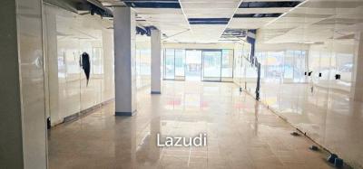 Prime Commercial Building for Rent in SaiSong