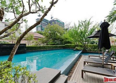 Hive Sukhumvit 65 - Cheerful Pool View One Bedroom Condo for Sale 650 m. from BTS Ekkamai