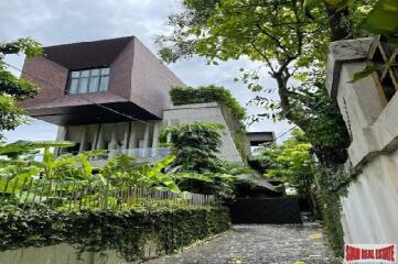 Ekkamai Modern Pool Villa - Standalone House With 5 Bed 6 Bath And 2 Private Swimming Pools For Sale In Ekkamai Area Of Bangkok