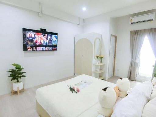 Apartment for sale in Bang Saen, fully decorated, Japanese style, great price, great location, near the sea, Chonburi.