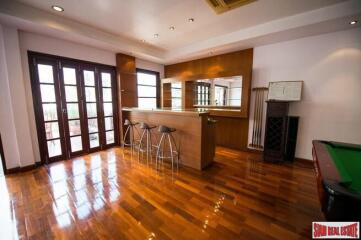 Renovated 4 Bed 3 Storey Townhouse for Sale at Sukhumvit 39, Phrom Phong