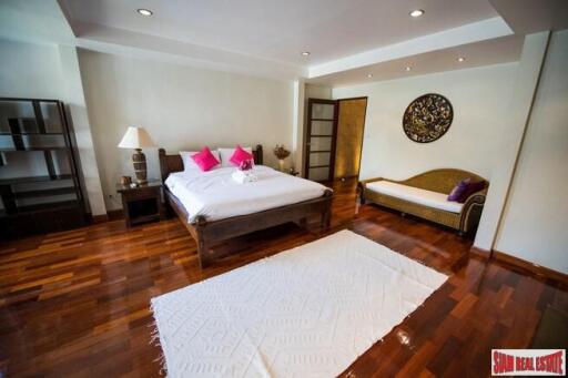 Renovated 4 Bed 3 Storey Townhouse for Sale at Sukhumvit 39, Phrom Phong