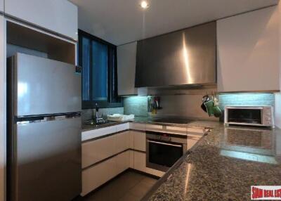 The Met - Modern and Bright Two Bedroom Condo with City Views in Chong Nonsi