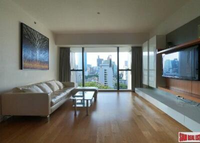 The Met - Modern and Bright Two Bedroom Condo with City Views in Chong Nonsi