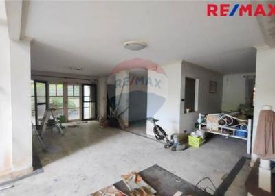 220 Sqm., 3 Beds House listed for ฿ 3,100,000.