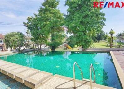 180 Sqm., 4 Beds, 2 Baths Townhouse listed for ฿ 4,790,000.