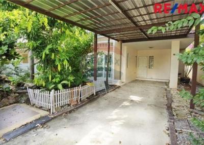 180 Sqm., 4 Beds, 2 Baths Townhouse listed for ฿ 4,790,000.