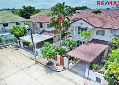 180 Sqm., 4 Beds, 2 Baths Townhouse listed for ฿ 4,790,000.