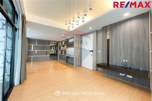 300 Sqm., 3 Beds House listed for ฿ 20,900,000.