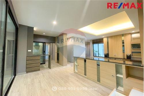 300 Sqm., 3 Beds House listed for ฿ 20,900,000.