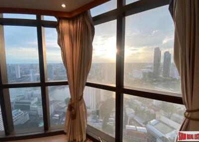 State Tower -192 sq.m. River View Corner Unit on the 48th Floor, 1 Bed-2 Baths at Silom-Bangrak