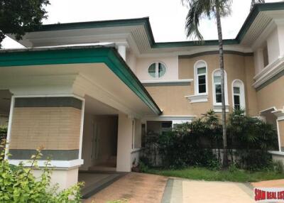 Ladawan Village Chaloem Prakiat Rama9 -Beautiful and Well Maintained Two Storey, Five Bath House in Prawet