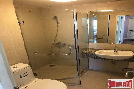 The Clover Thonglor 18 - Two Bedroom Condo for Sale with Pool Views in Thong Lo