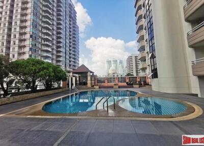 Regent on the Park 1 - Spacious Three Bedroom Condo + Maids Room + Two Balconies for Sale at Sukhumvit 26, Phrom Phong