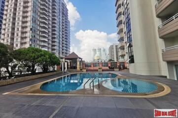 Regent on the Park 1 - Spacious Three Bedroom Condo + Maids Room + Two Balconies for Sale at Sukhumvit 26, Phrom Phong