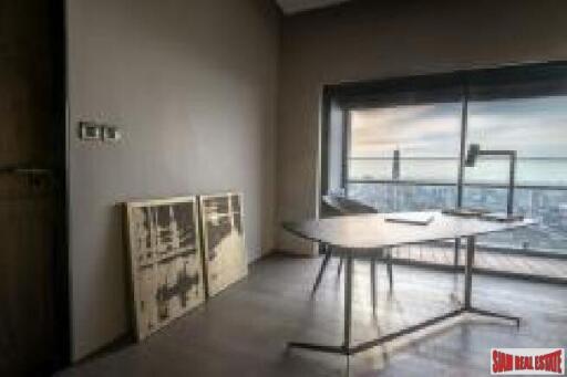 Circle Living Prototype - Spacious 1 Bed Condo for Sale in Phetchaburi