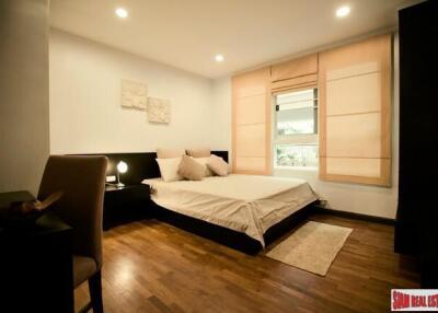 Baan Siri Sukhumvit 13 - Elegant Two Bedroom Condo Located in a Low-Rise Building with City Views Near BTS Nana