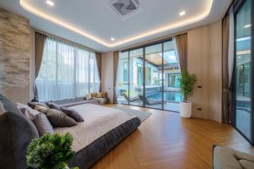 6 bedroom House in M Mountain Grand Villa East Pattaya