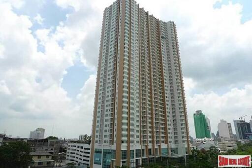 Villa Sathorn - Large One Bedroom Condo with Garden Views for Sale in Sathorn