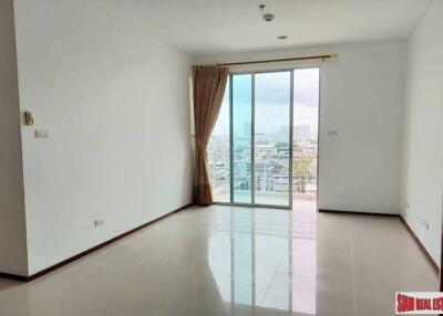 Villa Sathorn - Large One Bedroom Condo with Garden Views for Sale in Sathorn