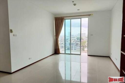 Villa Sathorn - Large One Bedroom Condo with Garden Views for Sale in Sathorn