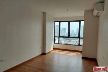 Supalai Premier Charoen Nakhon - One Bedroom Pool View Condo for Sale in Krung Thonburi