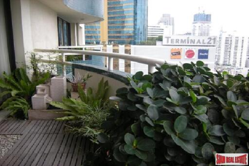 LAS COLINAS ASOKE - Extra Large Deluxe One Bedroom in the Sukhumvit Asoke Area of Bangkok