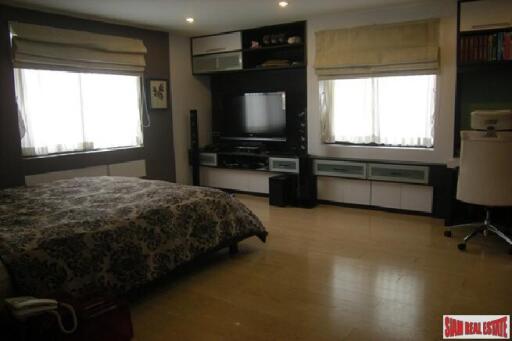 LAS COLINAS ASOKE - Extra Large Deluxe One Bedroom in the Sukhumvit Asoke Area of Bangkok