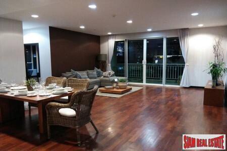 Wilshire Condominium - Elegant Three Bedroom Condo for Sale at Sukhumvit 22