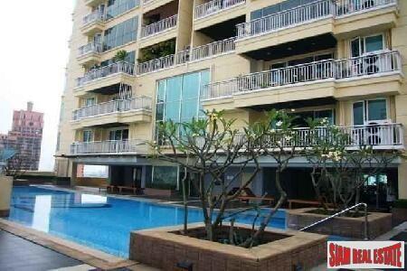 Wilshire Condominium - Elegant Three Bedroom Condo for Sale at Sukhumvit 22