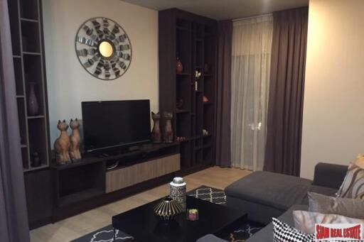 Noble Refine - Large and Nicely Decorated Two Bedroom Condo Near Major Phrom Phong Shopping & BTS
