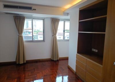 5 bed Condo in The Peony Chong Nonsi Sub District C020627