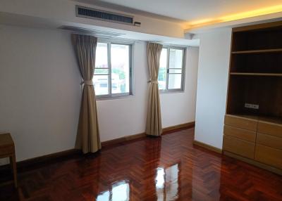 5 bed Condo in The Peony Chong Nonsi Sub District C020627