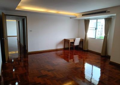 5 bed Condo in The Peony Chong Nonsi Sub District C020627