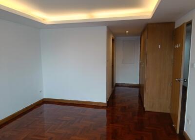 5 bed Condo in The Peony Chong Nonsi Sub District C020627