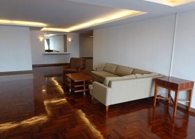 5 bed Condo in The Peony Chong Nonsi Sub District C020627