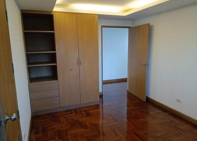 5 bed Condo in The Peony Chong Nonsi Sub District C020627