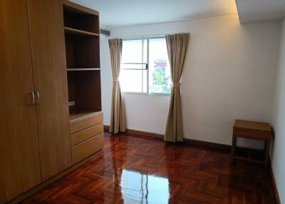 5 bed Condo in The Peony Chong Nonsi Sub District C020627