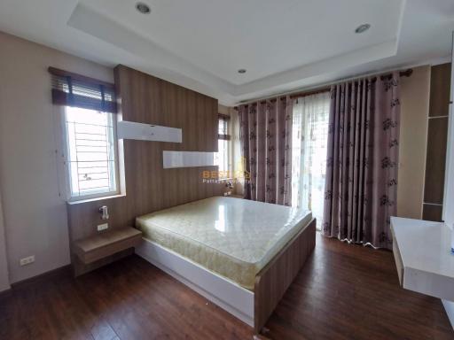 2 Bedrooms Villa / Single House in The Villas Rachawadee East Pattaya H011508