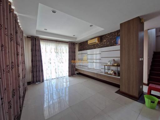 2 Bedrooms Villa / Single House in The Villas Rachawadee East Pattaya H011508