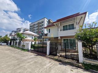 2 Bedrooms Villa / Single House in The Villas Rachawadee East Pattaya H011508