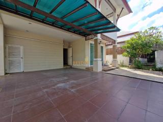 2 Bedrooms Villa / Single House in The Villas Rachawadee East Pattaya H011508