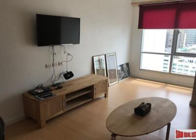 The Trendy Sukhumvit 13 - Bright Contemporary One Bedroom Condo with City Views in Nana