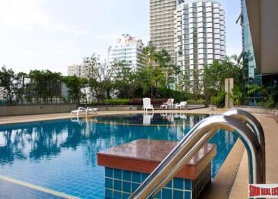 The Trendy Sukhumvit 13 - Bright Contemporary One Bedroom Condo with City Views in Nana